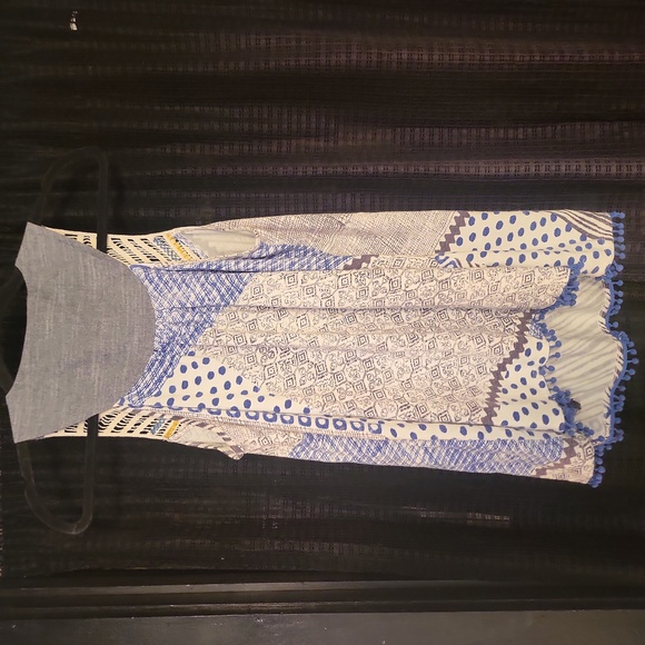 Top - Picture 2 of 2